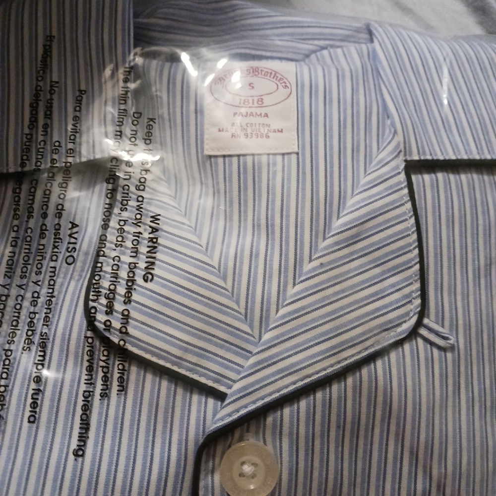 Brooks Bro size Small Mens Pajamas striped blue and white.